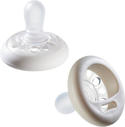 Tommee Tippee Soother Breast-Like Glows at Night 0-6m