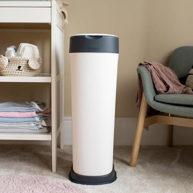 Tommee Tippee Twist and Click XL Nappy Bin, with x1 Refill Cassette